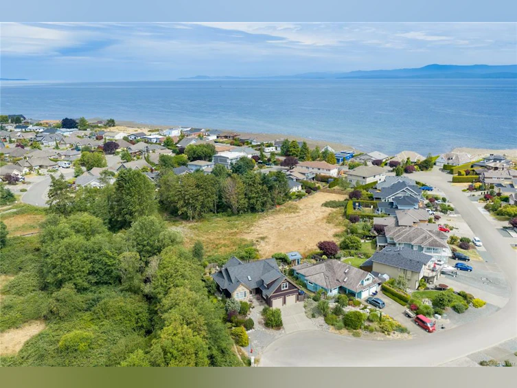 1784 Admiral Tryon Boulevard, French Creek, BC, V9P 2V2 - 2