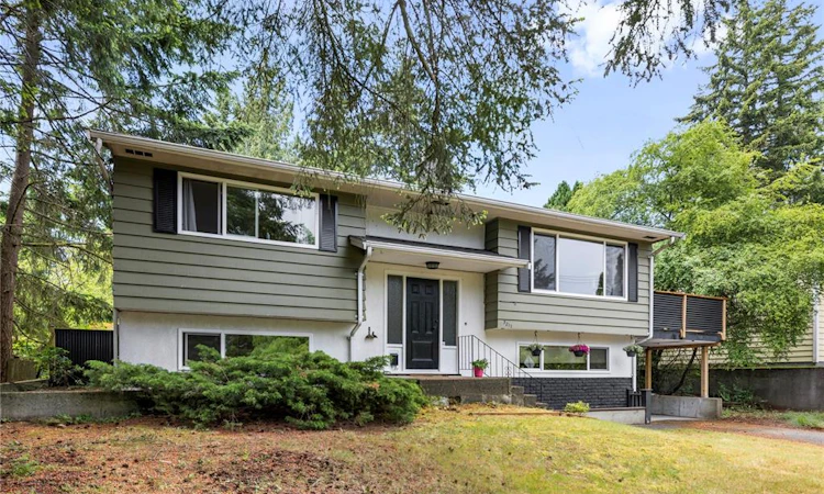 3211 Uplands Drive