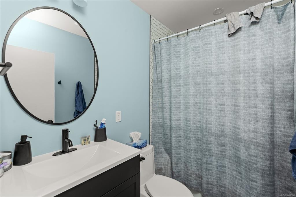 605 Senanus Drive, Central Saanich, BC, V8M 1S6 - 70