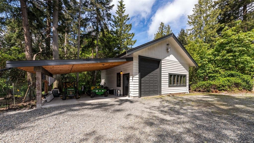 605 Senanus Drive, Central Saanich, BC, V8M 1S6 - 63