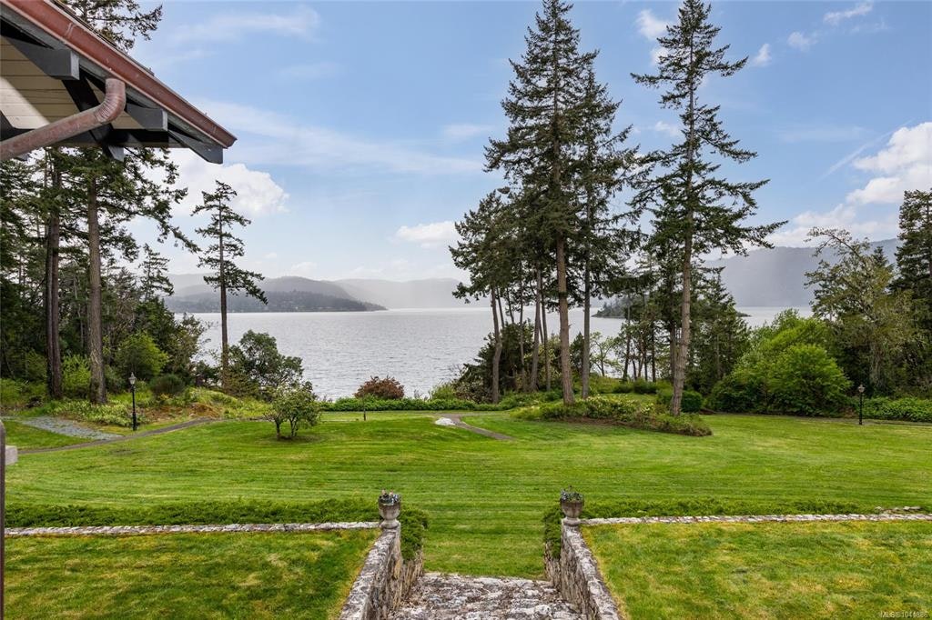 605 Senanus Drive, Central Saanich, BC, V8M 1S6 - 54