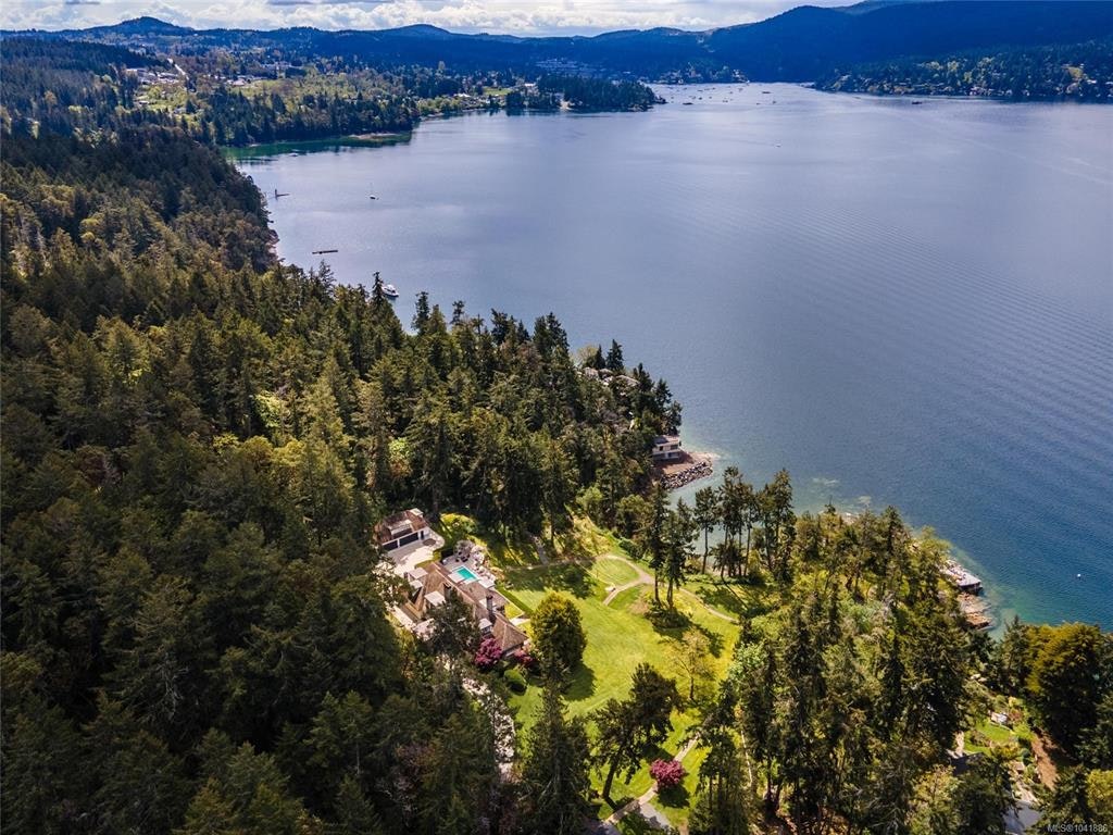 605 Senanus Drive, Central Saanich, BC, V8M 1S6 - 72