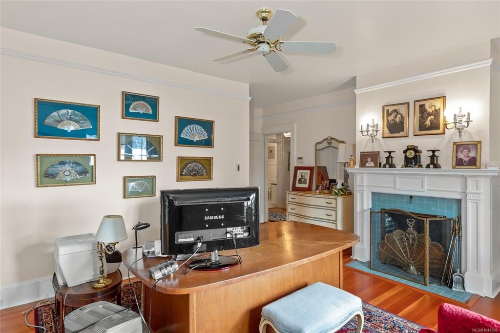 605 Senanus Drive, Central Saanich, BC, V8M 1S6 - 27