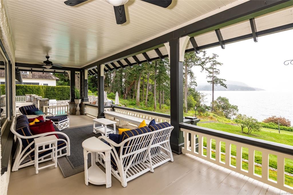 605 Senanus Drive, Central Saanich, BC, V8M 1S6 - 11