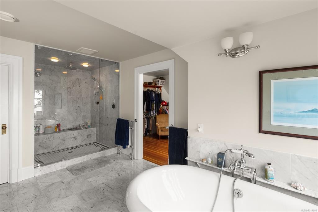 605 Senanus Drive, Central Saanich, BC, V8M 1S6 - 39