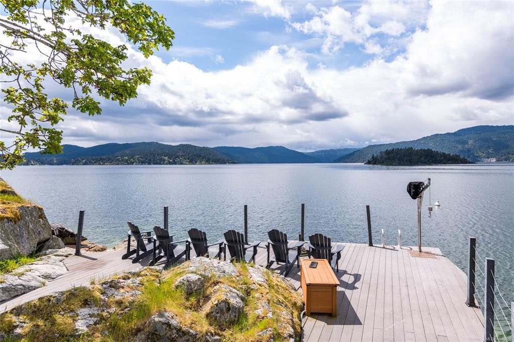605 Senanus Drive, Central Saanich, BC, V8M 1S6 - 57