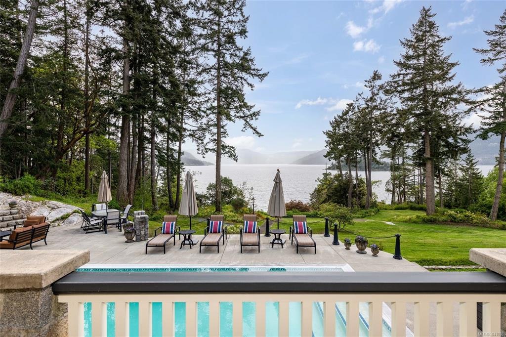 605 Senanus Drive, Central Saanich, BC, V8M 1S6 - 51