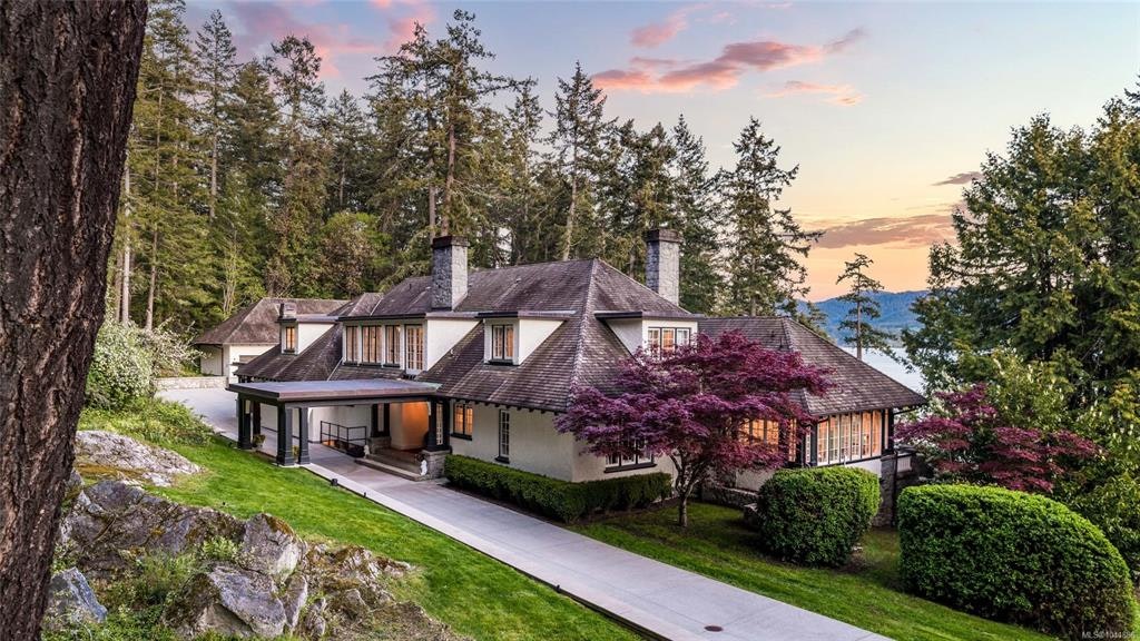 605 Senanus Drive, Central Saanich, BC, V8M 1S6 - 4