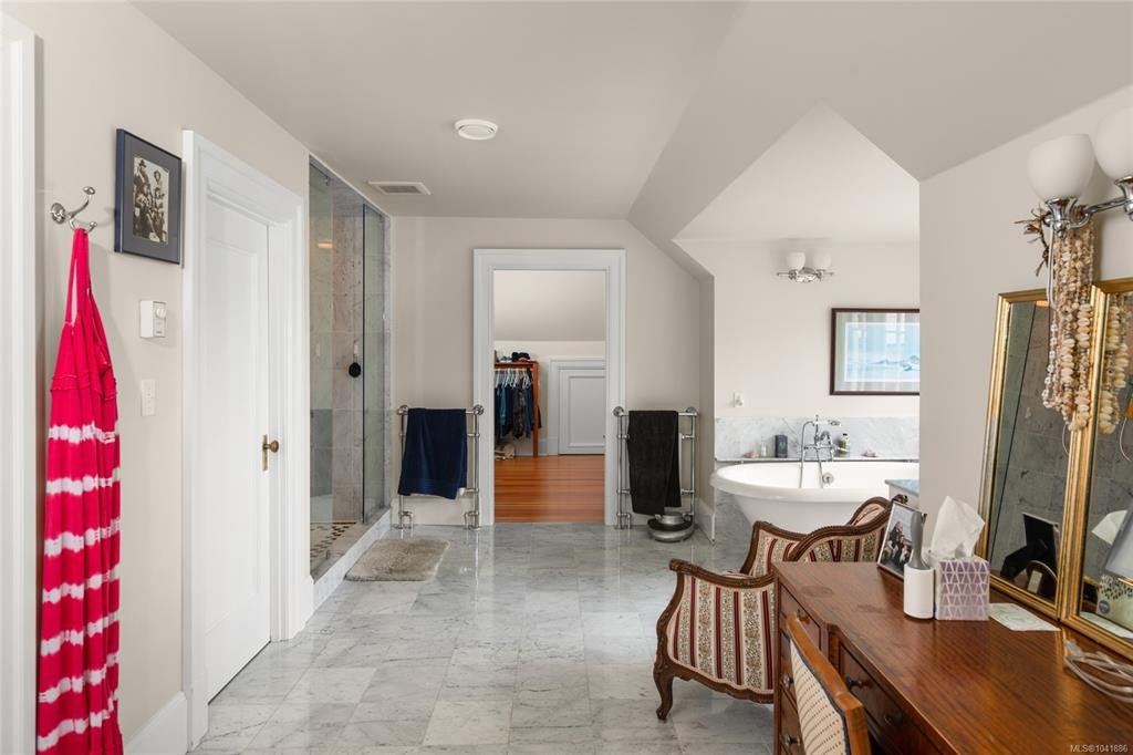 605 Senanus Drive, Central Saanich, BC, V8M 1S6 - 37