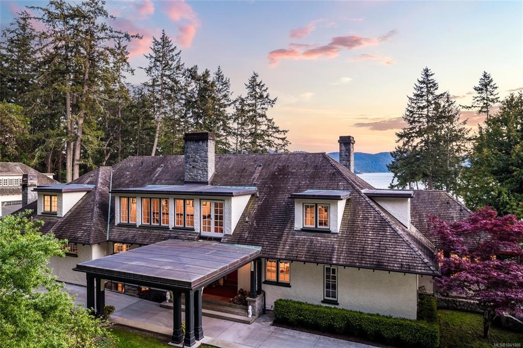 605 Senanus Drive, Central Saanich, BC, V8M 1S6 - 5