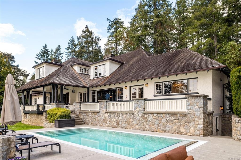 605 Senanus Drive, Central Saanich, BC, V8M 1S6 - 53