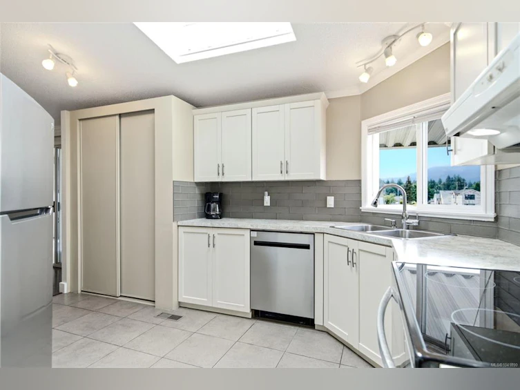 20-2501 Labieux Road, Nanaimo, BC, V9T 5X3 - 11