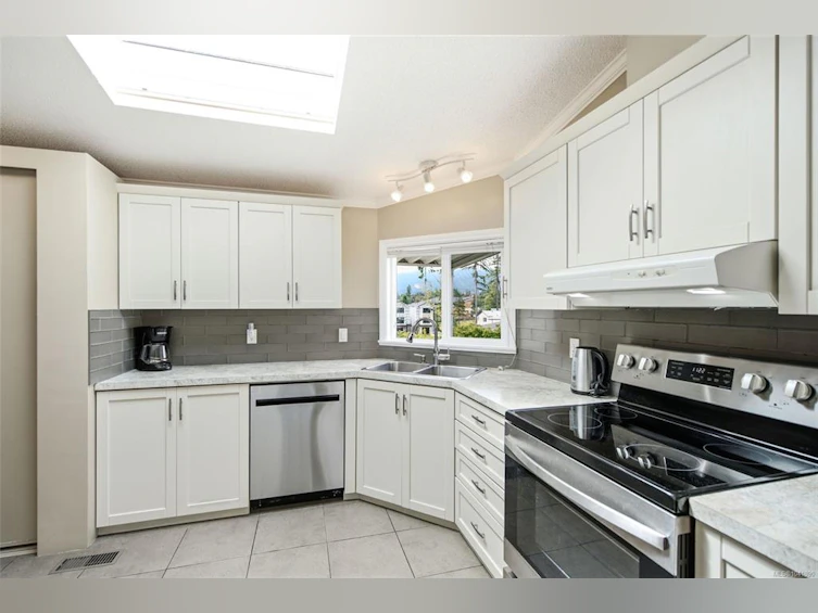 20-2501 Labieux Road, Nanaimo, BC, V9T 5X3 - 10