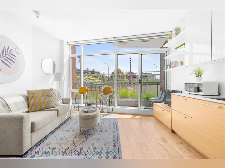 M09-456 Pandora Avenue, Victoria, BC, V8W 0E3