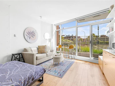 M09-456 Pandora Avenue - 5
