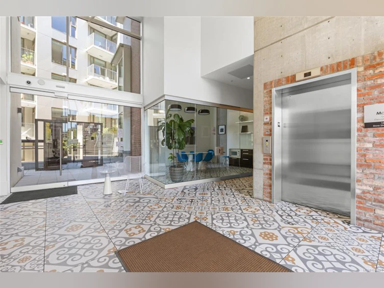 M09-456 Pandora Avenue, Victoria, BC, V8W 0E3 - 20