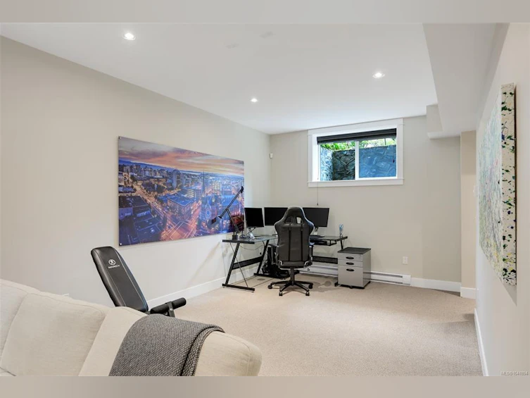 1255 Richardson Street, Victoria, BC, V8V 3E2 - 53