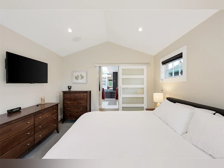 1255 Richardson Street, Victoria, BC, V8V 3E2 - 29