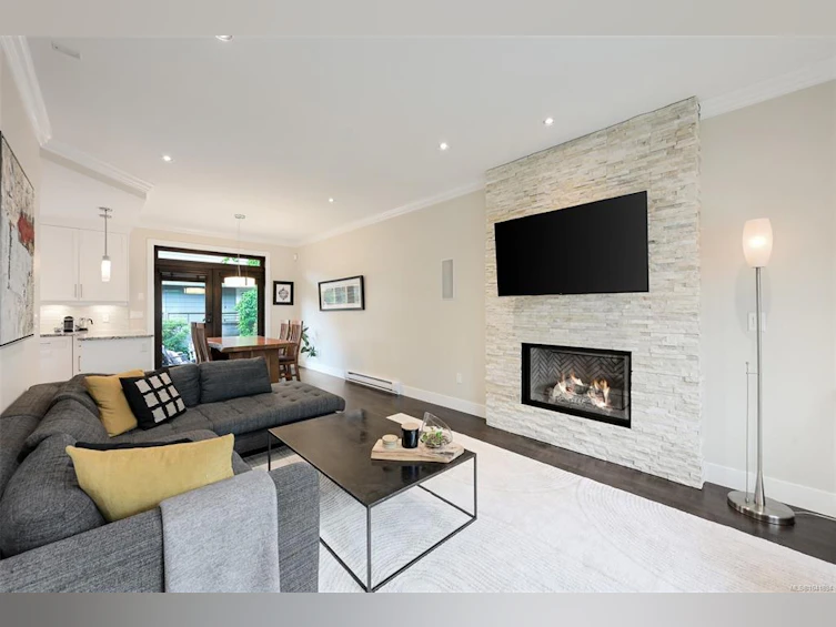 1255 Richardson Street, Victoria, BC, V8V 3E2 - 4