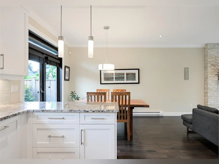 1255 Richardson Street, Victoria, BC, V8V 3E2 - 18