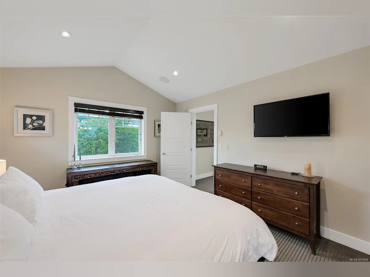 1255 Richardson Street, Victoria, BC, V8V 3E2 - 31