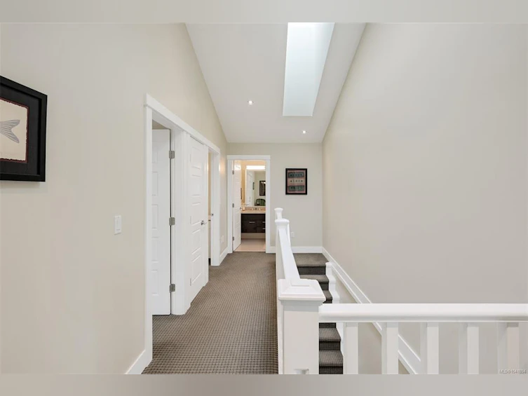 1255 Richardson Street, Victoria, BC, V8V 3E2 - 39