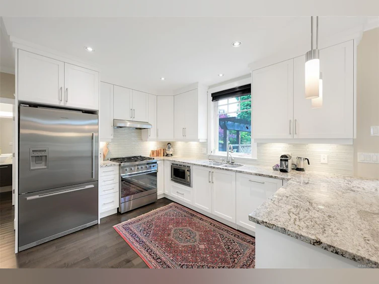 1255 Richardson Street, Victoria, BC, V8V 3E2 - 15