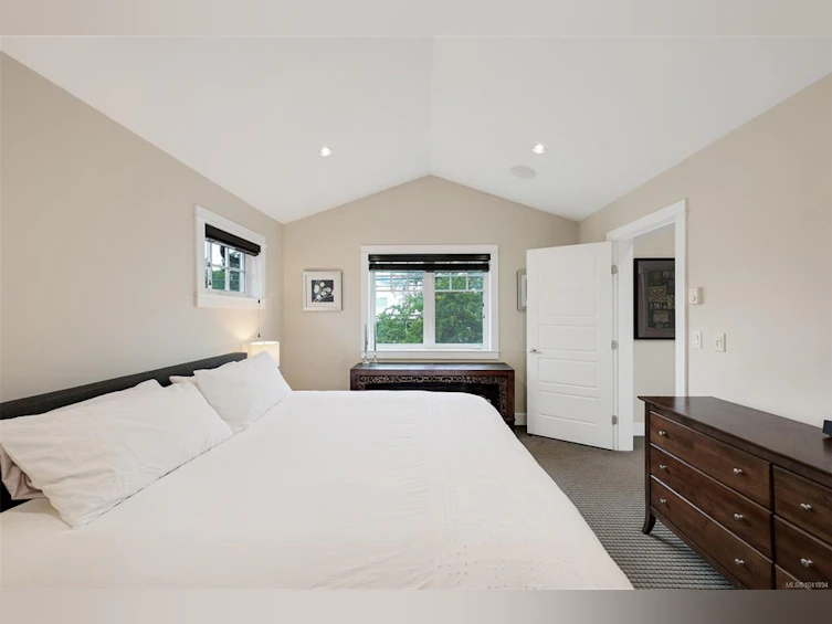 1255 Richardson Street, Victoria, BC, V8V 3E2 - 30
