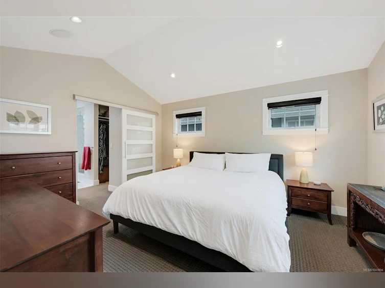 1255 Richardson Street, Victoria, BC, V8V 3E2 - 28