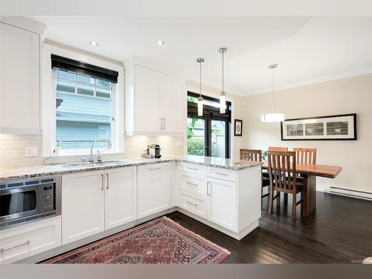 1255 Richardson Street, Victoria, BC, V8V 3E2 - 17