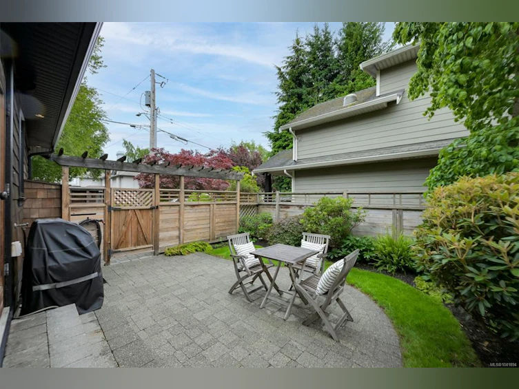 1255 Richardson Street, Victoria, BC, V8V 3E2 - 21