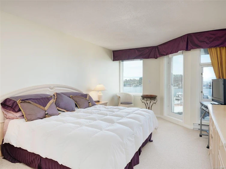 313-10 Paul Kane Place, Victoria, BC, V9A 7J8 - 12