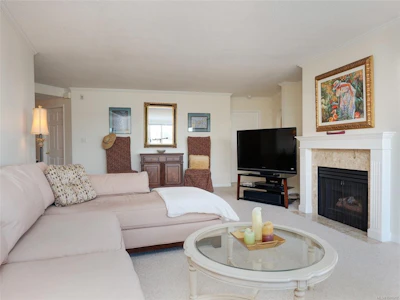 313-10 Paul Kane Place - 5
