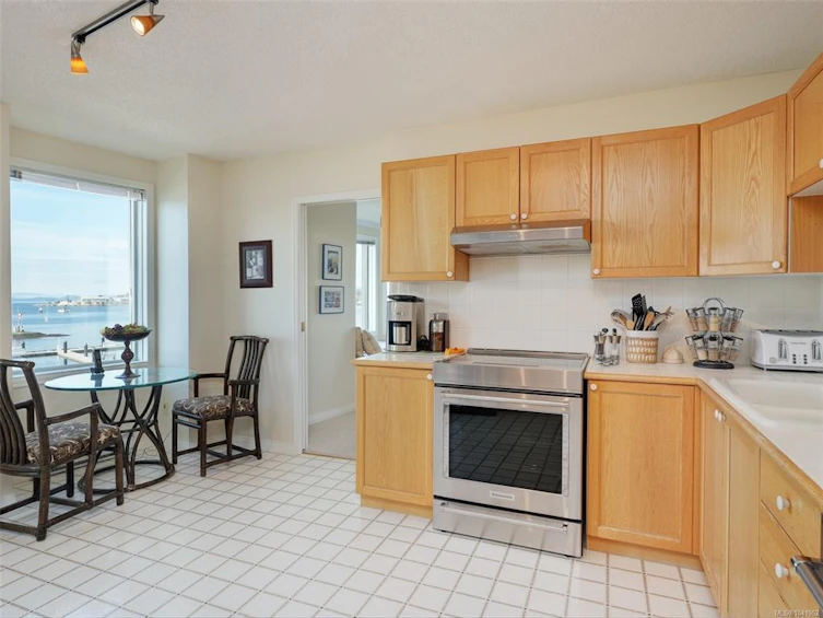 313-10 Paul Kane Place, Victoria, BC, V9A 7J8 - 10