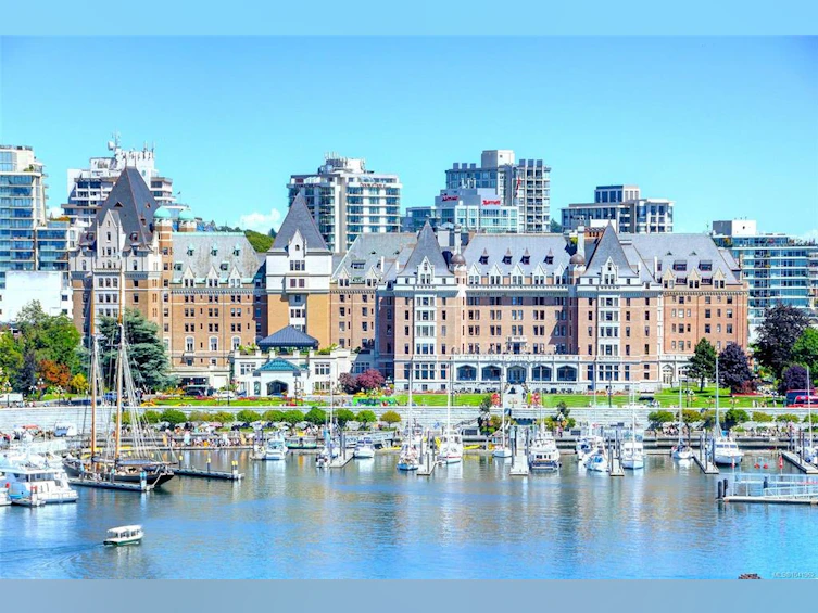 313-10 Paul Kane Place, Victoria, BC, V9A 7J8 - 38
