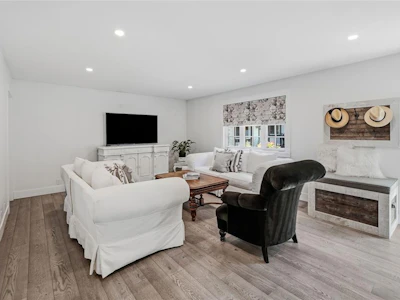 2534 W Island Highway - 5