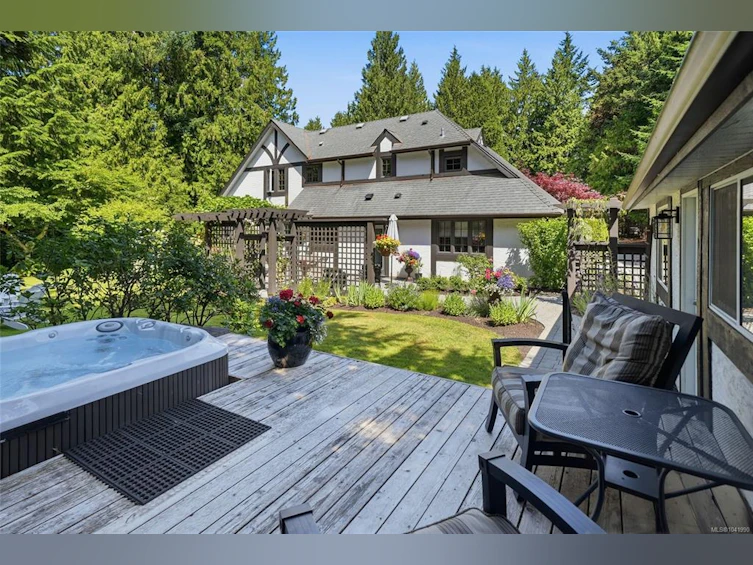 2534 W Island Highway, Qualicum Beach, BC, V9K 1G5 - 43