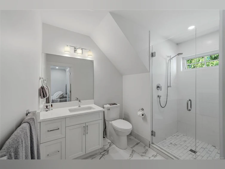 2534 W Island Highway, Qualicum Beach, BC, V9K 1G5 - 40
