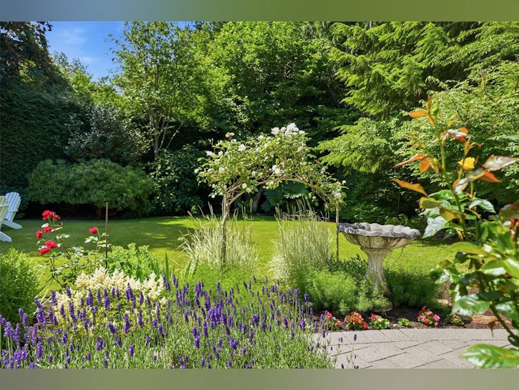 2534 W Island Highway, Qualicum Beach, BC, V9K 1G5 - 29