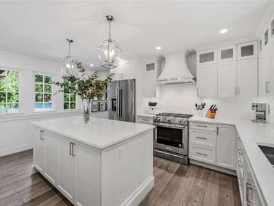 2534 W Island Highway - 4