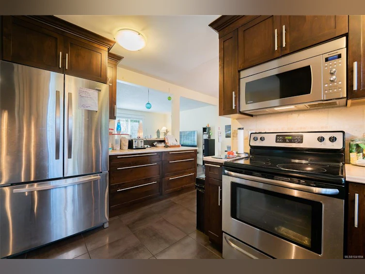 5524-5526 Lost Lake Road, Nanaimo, BC, V9T 5G4 - 45