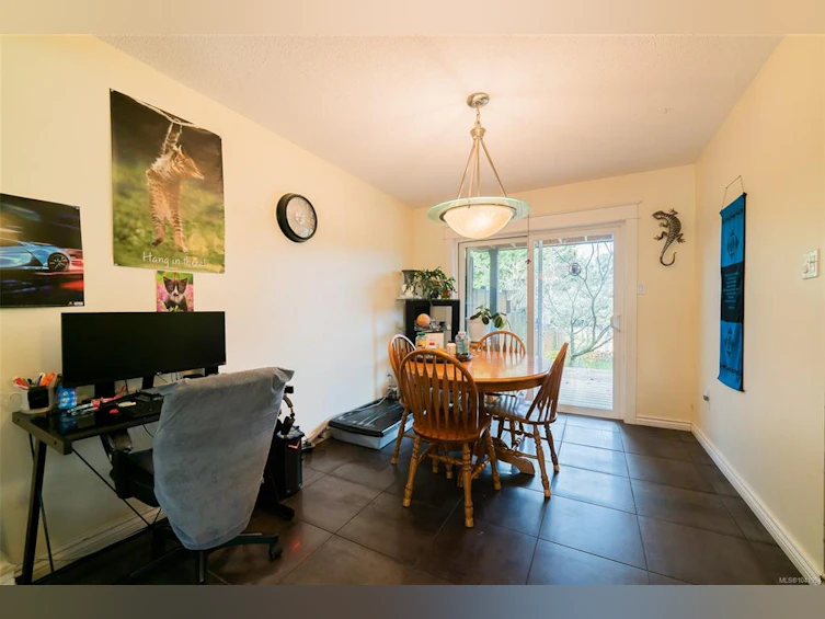 5524-5526 Lost Lake Road, Nanaimo, BC, V9T 5G4 - 49