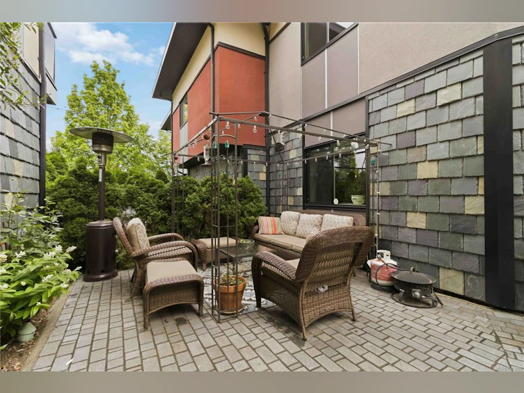 5-2321 Island View Road, Central Saanich, BC, V8Z 5Z2
