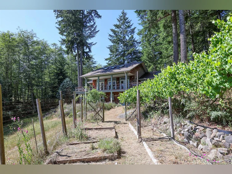 865 Gowlland Harbour Road, Quadra Island, BC, V0P 1N0 - 37