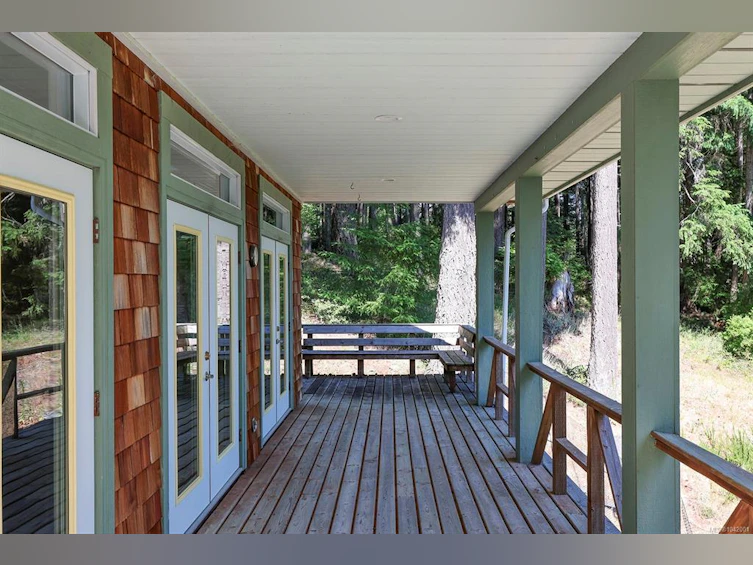 865 Gowlland Harbour Road, Quadra Island, BC, V0P 1N0 - 10