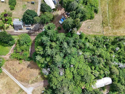 5608 Kitsuksis Road - 2