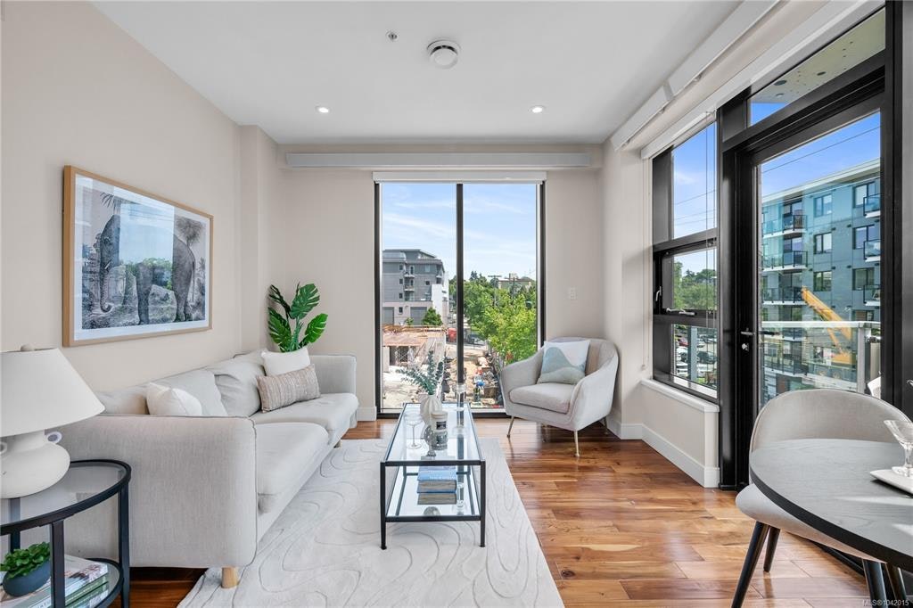 S310-1411 Cook Street, Victoria, BC, V8V 0E8 - 10