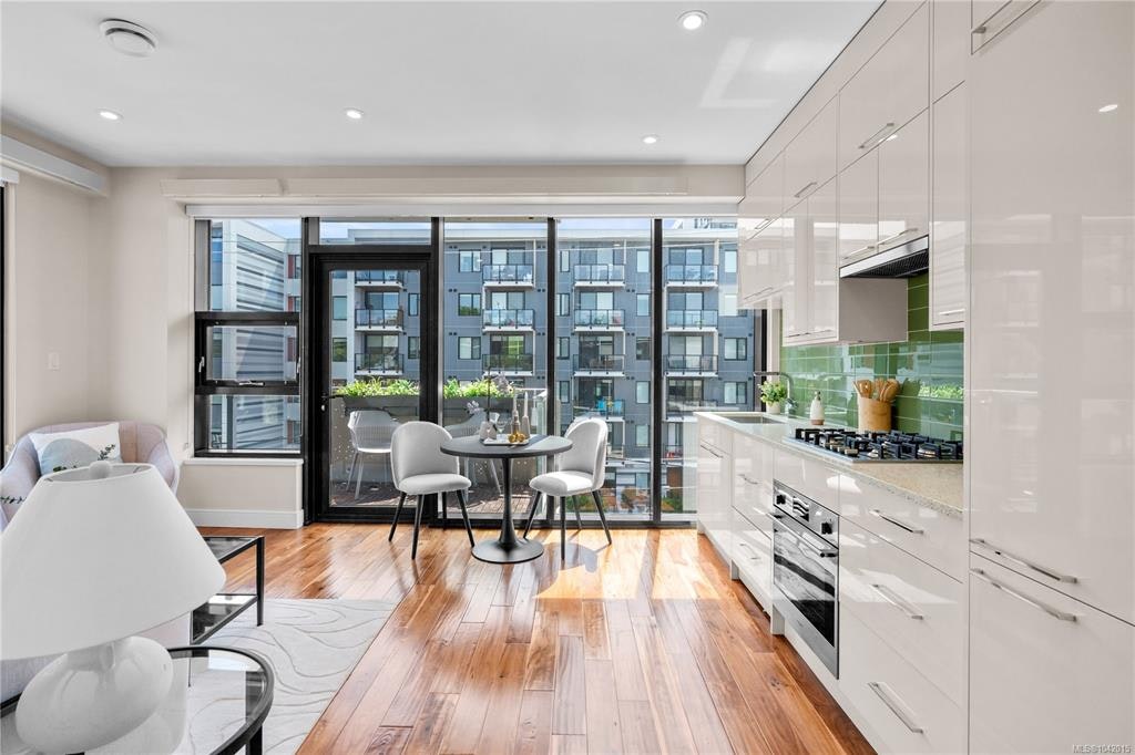S310-1411 Cook Street, Victoria, BC, V8V 0E8 - 21