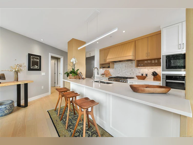 504-5388 Hill Rise Terrace, Saanich, BC, V8Y 3K3 - 12