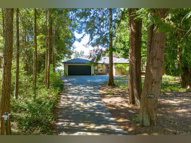 1775 Dean Park Road, North Saanich, BC, V8L 1B9 - 35